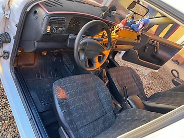 Унаа: Volkswagen Golf: 1996 г., Кол менен иштөөчү, Хетчбек — 3
