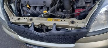 Toyota: Toyota Yaris Verso: 2000 г., 1.5 л, Механика, Бензин, Кроссовер — 4