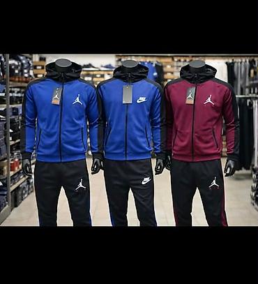 pull and bear jakne kengur: Muške trenerke M,L,XL,XXL,3XL veličine za samo 3700 din
pb — 1
