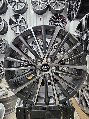 15 disk type 1: Литые Диски R 18 Toyota, Комплект, отверстий - 5, Новый — 1