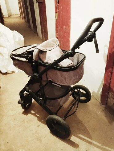 детская коляска 3 в 1: Коляска, цвет - Серебристый, Б/у