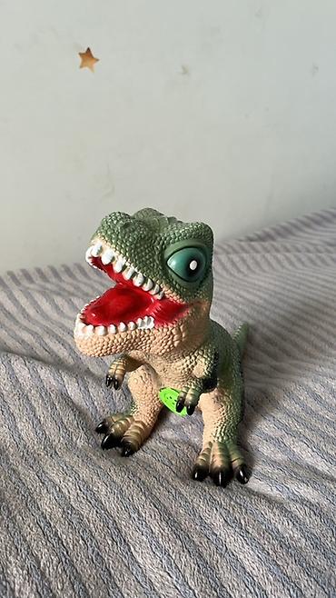 besik ucun oyuncaqlar: Oyuncaq dinozavr – T‑Rex fiquru - Material: bərk plastik, teksturalı — 2