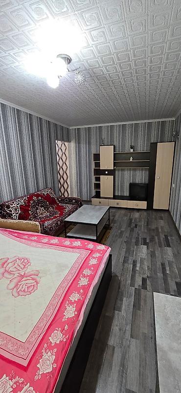 Продажа квартир: 1 комната, 32 м², 7 мкр 104 серия, 4 этаж — 2
