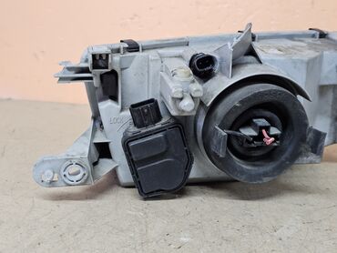 Передние фары: Передняя левая фара Mazda 1996 г., Б/у, Оригинал — 8