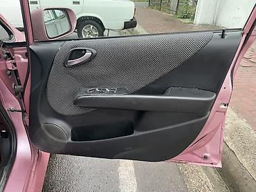 Honda: Honda Fit: 2002 г., Автомат, Бензин, Хэтчбэк — 11