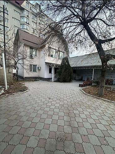 Дома: 220 м², 7 комнат — 1