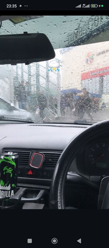 стекло на фару гольф 3: Volkswagen Golf: 2002 г., 1.6 л, Автомат, Бензин, Хэтчбэк