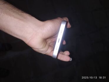 i̇phone 16 pro max qiyməti: IPhone 13, 128 GB, White Titanium, Barmaq izi, Simsiz şarj, Face ID