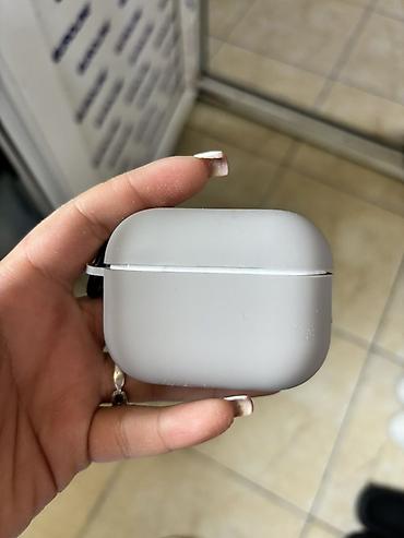 Audio: Qulaqlıq Apple AirPods Pro 3 Yenidir, Qutusu, bütün razmerdə rezinləri — 3