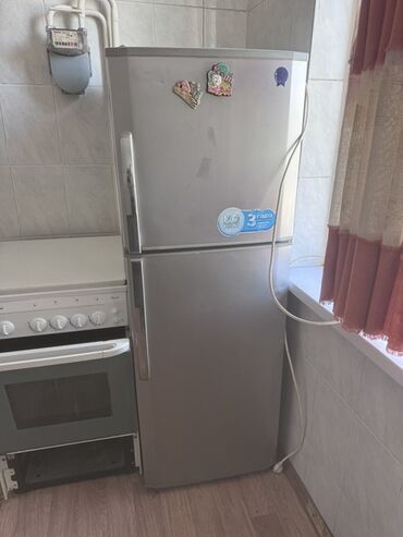 стралный машина афтамат: Холодильник LG, Б/у, Двухкамерный, No frost, 50 * 150 *