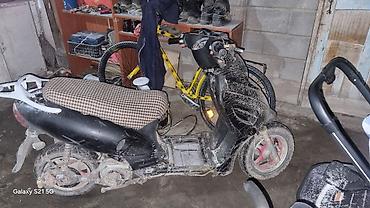 Скутеры: 125 куб. см, Бензин, Б/у — 2