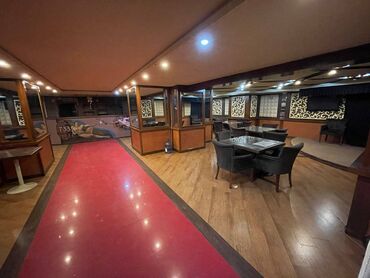 Restoran, kafelər: İçəri şəhər metrosunun yaxınlığında, 360 kv sahəsi olan (yarızirzəmi — 15