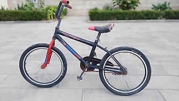velo satis: Velosiped birlikde 50 manata satılır 1 ildir surulmur el gezdirmek — 3
