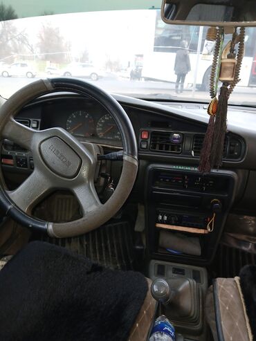 Mazda: Mazda 626: 1988 г., 2.2 л, Механика, Бензин, Седан — 9