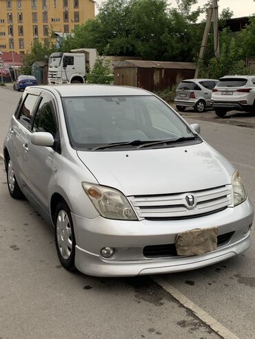 Toyota: Toyota ist: 2002 г., 1.3 л, Автомат, Бензин, Хэтчбэк