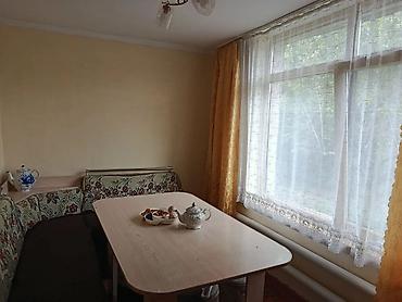 без ремонта: Продам дом в г. КЕМИН!!! 4 комнаты. на участке 9 соток. с ремонтом — 6