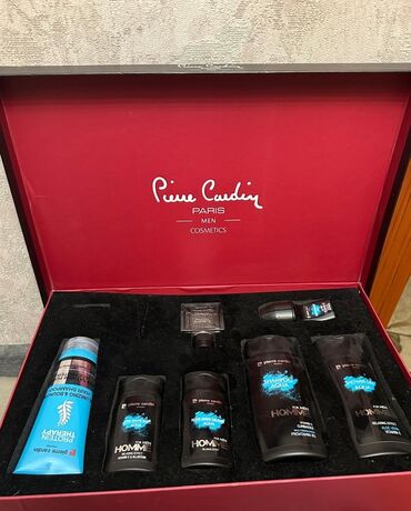 kişilər üçün qaçış krossovkaları: Pierre Cardin Paris kişilər üçün nəzərdə tutulmuş kosmetika dəsti