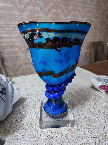 guldan sekilleri: Bir vaza — 3