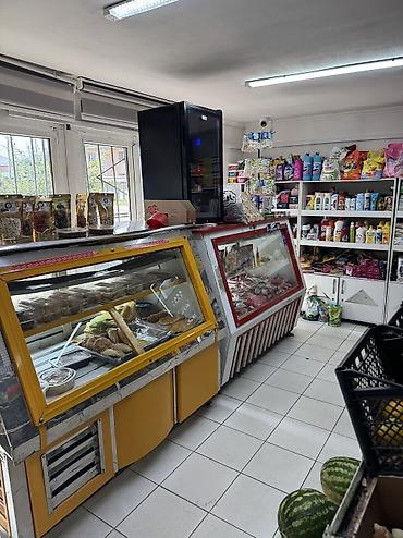 Аренда магазинов: Достук Сдается продуктовый магазин Площадь: 50м2 С оборудованием — 2