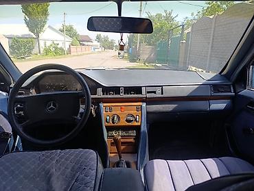 Продажа авто: Mercedes-Benz W124: 1985 г., 2.3 л, Механика, Бензин, Седан — 5