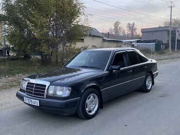 шины с дисками: Mercedes-Benz E-Class: 1990 г., 2 л, Механика, Бензин, Седан