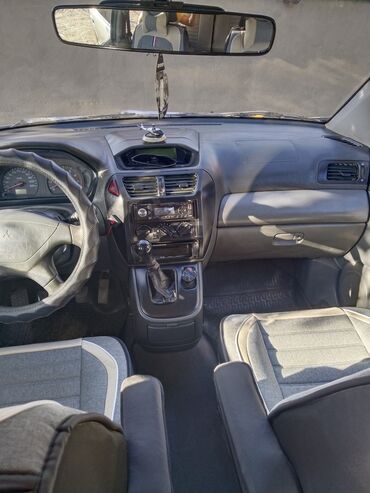 Mitsubishi: Mitsubishi Space Wagon: 1999 г., Механика, Бензин, Универсал — 2