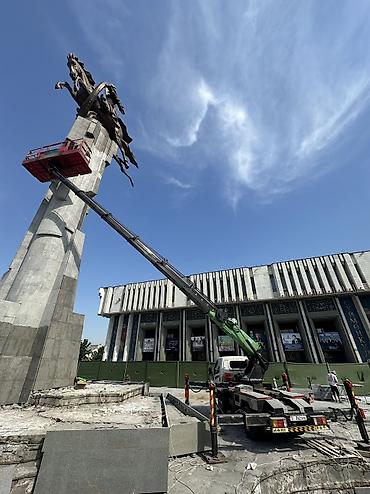 Услуги автокрана: Услуги автовышки, высота подъёма от 12м до 35м,люлька — 7