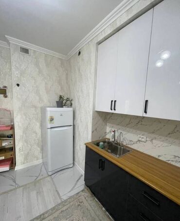 квартиры в бишкеке снять на долгий срок дешево с подселением: 1 комната, 43 м², Элитка, 2 этаж, Евроремонт