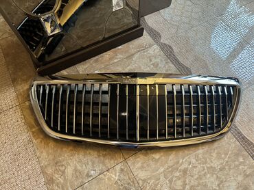 Решетки, облицовки: Решетка радиатора Mercedes-Benz 2018 г., Б/у, Оригинал, Германия