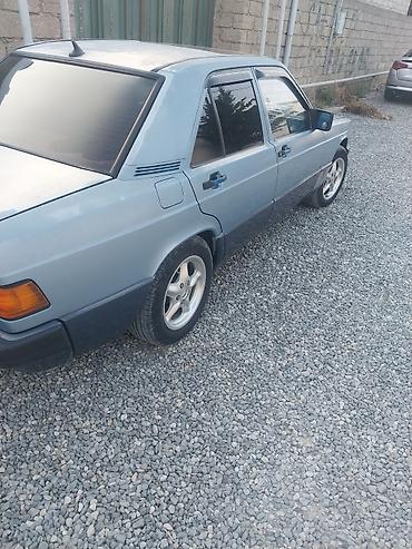 mercedes w202 arxa stop: Mercedes-Benz 190 (W201): 1.8 l | 1990 il Sedan — 2