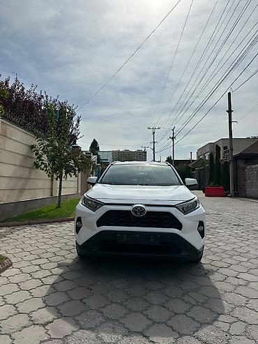 Toyota RAV4: 2021 г., 2.5 л, Автомат, Бензин, Кроссовер