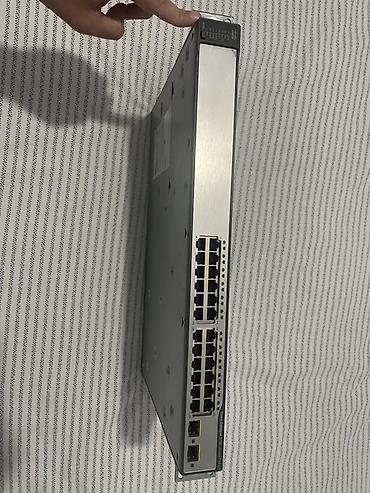 komputer notebook: Cisco Catalyst 2960X Series şəbəkə açarı - Model: Catalyst 2960X — 1