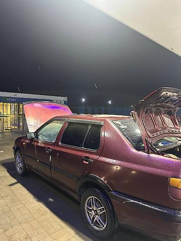 a8 d2: Volkswagen Vento: 1993 г., Газ — 1
