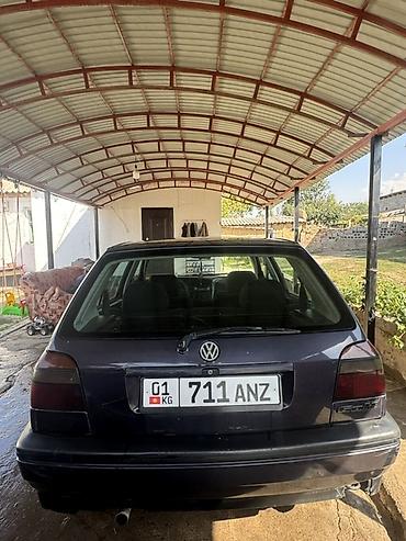 жили машина: Volkswagen Golf: 1995 г., 1.8 л, Кол менен иштөөчү, Бензин, Хетчбек — 5