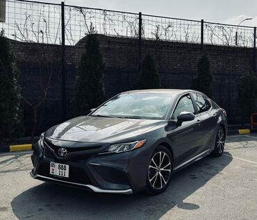 портер 2018: Toyota Camry: 2018 г., 2.5 л, Автомат, Бензин, Седан
