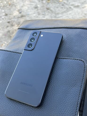 самсунг 24: Samsung Galaxy S22, Колдонулган, 256 ГБ, түсү - Кара, 2 SIM