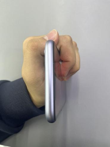 Apple iPhone: IPhone 11 — 4