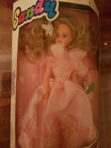 Oyuncaqlar: ● K U K L A ● Təzə. Çin istehsalı. Hündürlüyü - 33 sm. Qiyməti - — 6