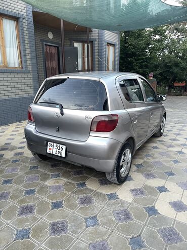 runx alex: Toyota Vitz: 2001 г., 1.3 л, Автомат, Бензин, Хетчбек