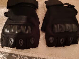 детские боксерские перчатки: Məhsul: Barmaqsız taktiki əlcəklər - Rəng: qara - Material: möhkəm