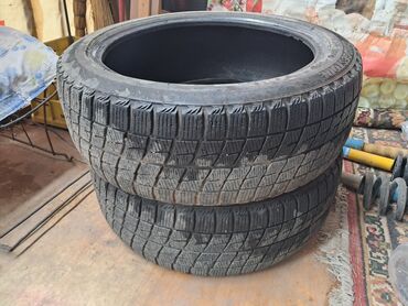 Шины: Шины 225 / 45 / R 18, Зима, Б/у, Пара, Легковые, Bridgestone