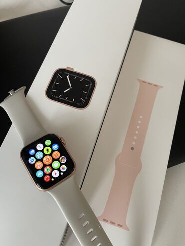 Apple Watch: Apple Watch Series 5, 40 мм, золото – полный комплект! 🔥 Продам