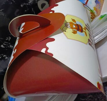 Tortlar: Tort qutuları. Şirniyyatlar. Tortlar. 1-ədədi 1azn 10 ədəd — 6