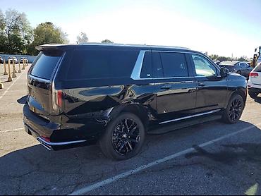 cadillac escalade: Cadillac Escalade: 3 l | 2023 il 39500 km Ofrouder/SUV — 4