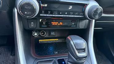 range rover 2003: Toyota RAV4: 2019 г., 2.5 л, Вариатор, Гибрид, Внедорожник — 10