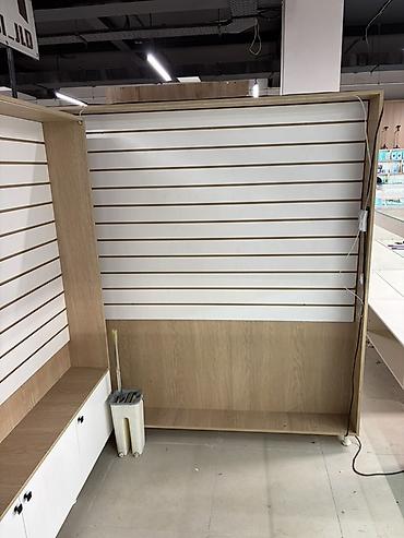 пожарный ящик: Продаю торговую точку в ТЦ ГУМ 8 кв, для продажи аксессуаров — 4