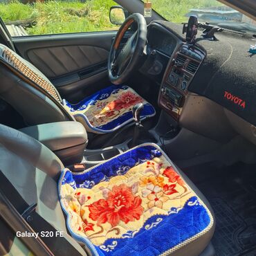 Toyota: Toyota Avensis: 2000 г., 2 л, Механика, Дизель, Хэтчбэк — 7