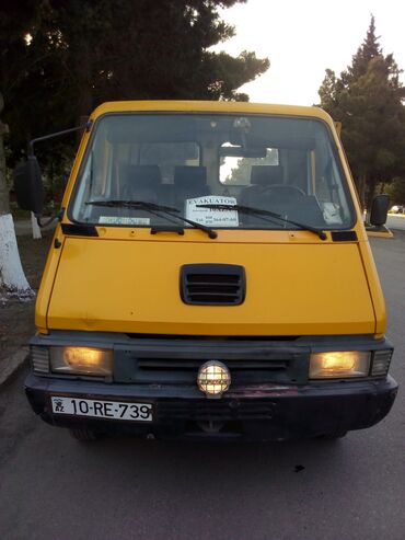 Evakuatorlar: Sarı rəngli evakuator, nəqliyyat vasitələrini daşımaq üçün nəzərdə — 5