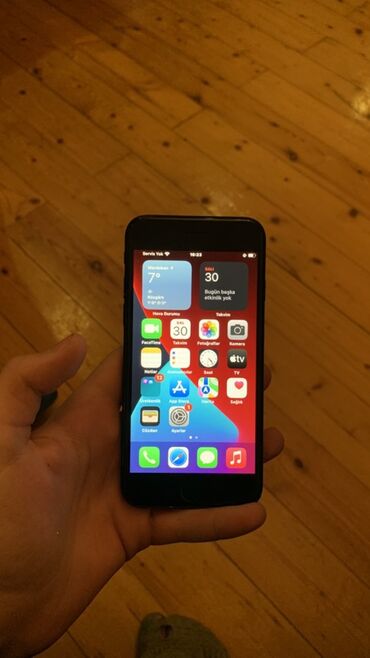 Apple iPhone: IPhone 7, Qara, Barmaq izi — 9