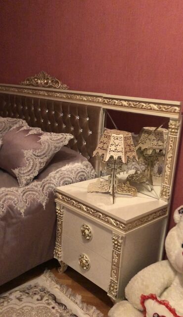 Yataq otağı dəstləri: 2 təknəfərlik çarpayı, 2 tumba, Komod, Termo, Azərbaycan, İşlənmiş — 6